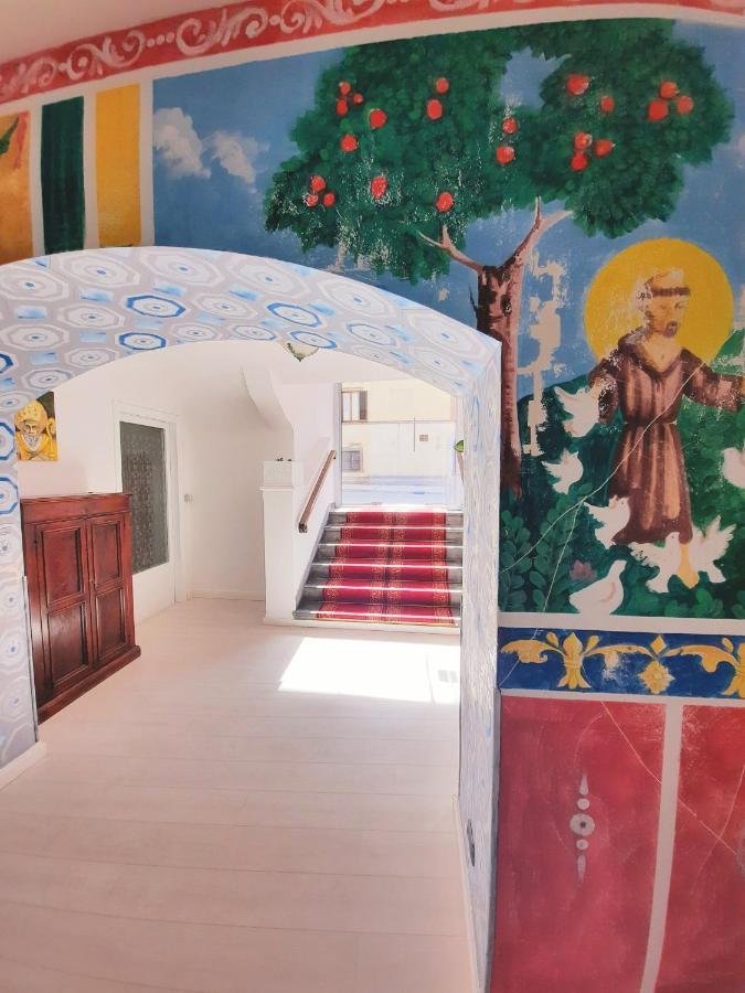 Hotel San Francesco E Il Lupo 古比奥 外观 照片