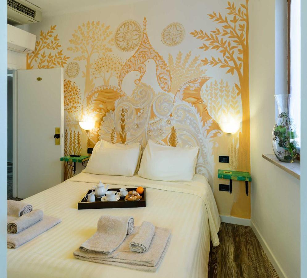 Hotel San Francesco E Il Lupo 古比奥 外观 照片