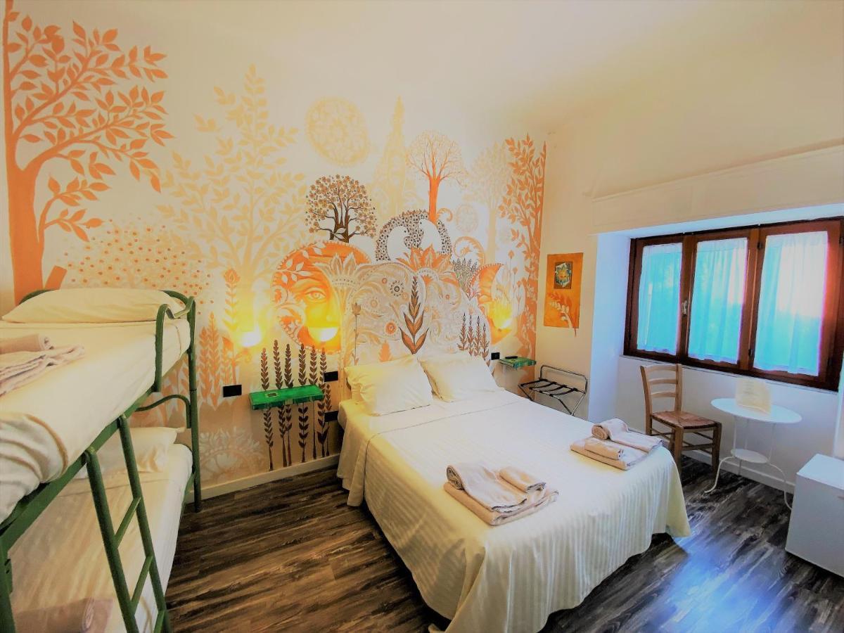 Hotel San Francesco E Il Lupo 古比奥 外观 照片