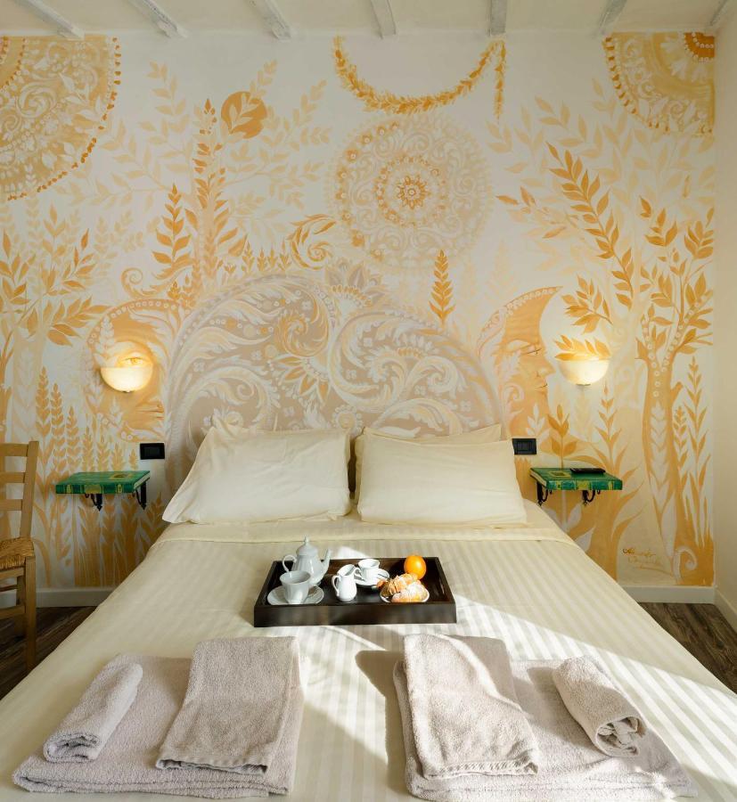 Hotel San Francesco E Il Lupo 古比奥 外观 照片