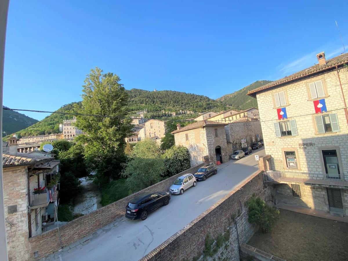 Hotel San Francesco E Il Lupo 古比奥 外观 照片